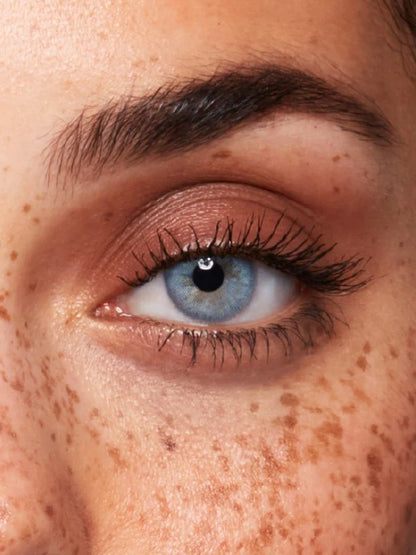 Et par Lumilens ™ kontaktlinser